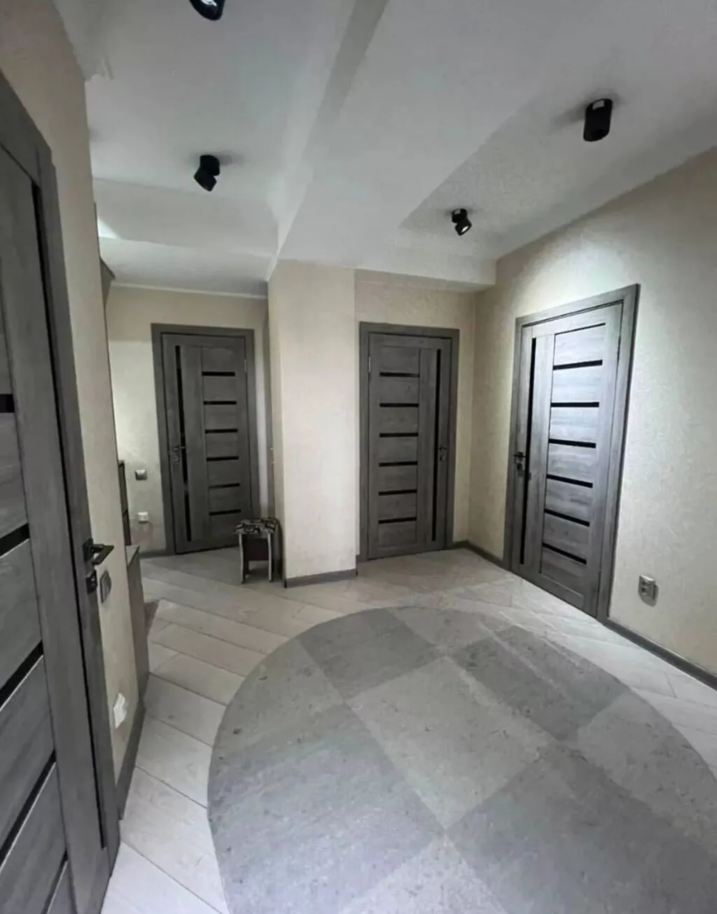 🔥 ПРОДАЁТСЯ 3-КОМНАТНАЯ КВАРТИРА В ЭЛИТНОМ ЖК 📍 ул. Абдумомунова 🏢