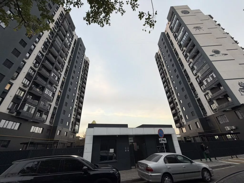 Сдан, Элитка, 2 комнаты, 77 м²