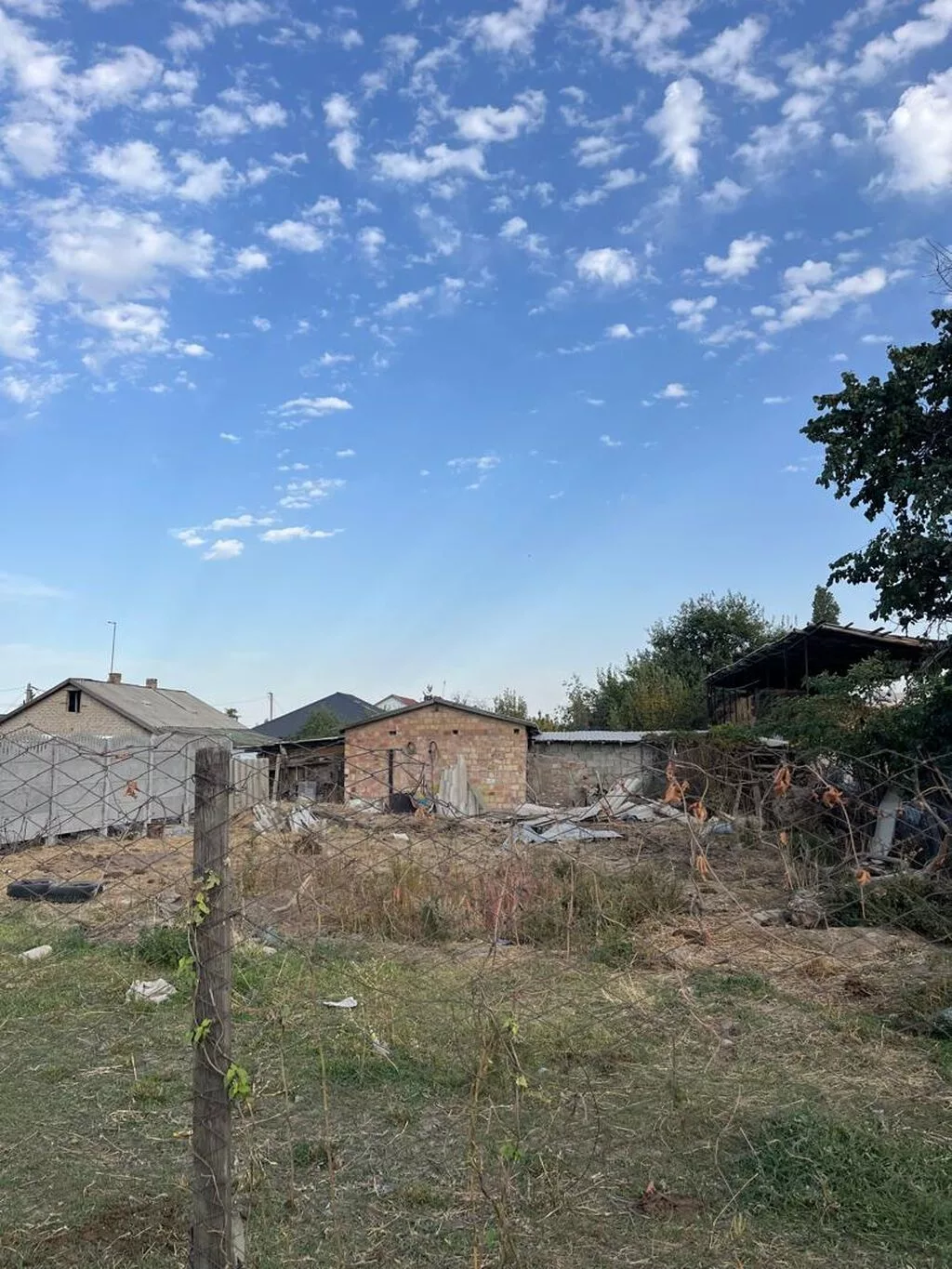 СРОЧНО ПРОДАЁТСЯ УЧАСТОК 4,3 СОТКИ 📍 с. Кара-Жыгач, совхоз «Ала-Тоо»