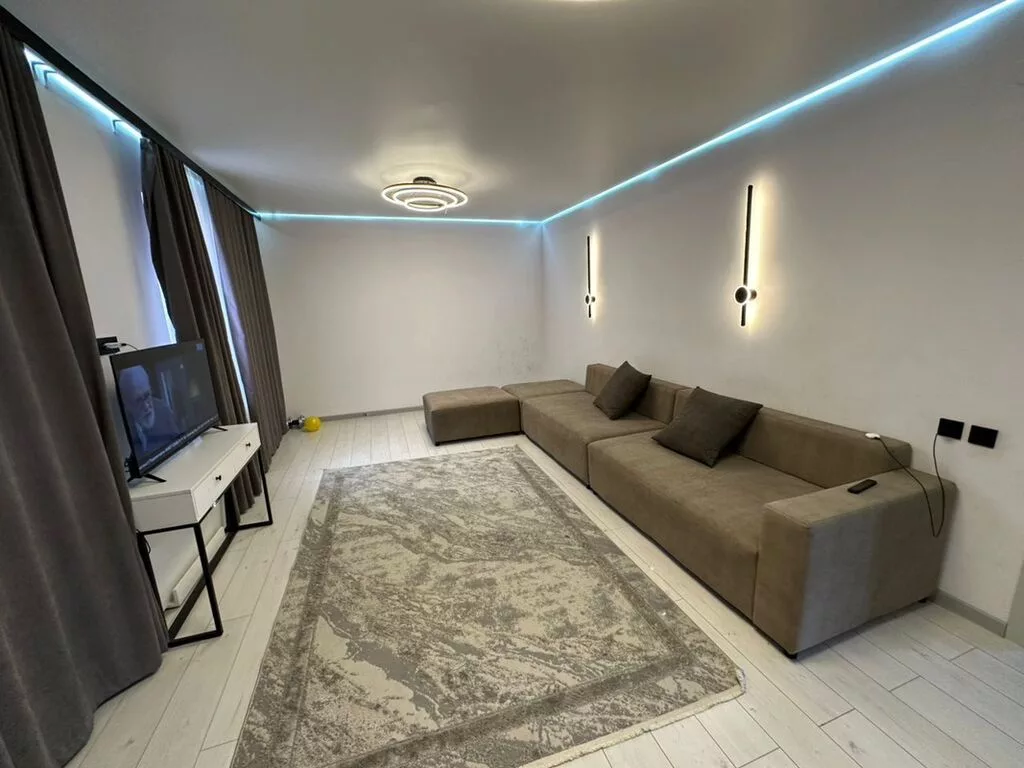 4 комнаты, 140 м², 2 соток, Бишкек, Ак-Орго ж/м Собственник
