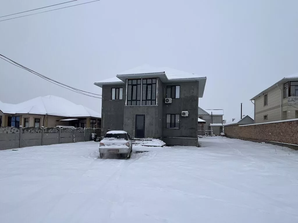 6 комнат, 200 м², 6 соток, Бишкек