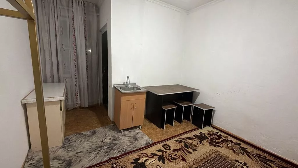 1 комната, Аламединский рынок / базар Собственник, Без подселения, от 6 месяцев, С мебелью частично