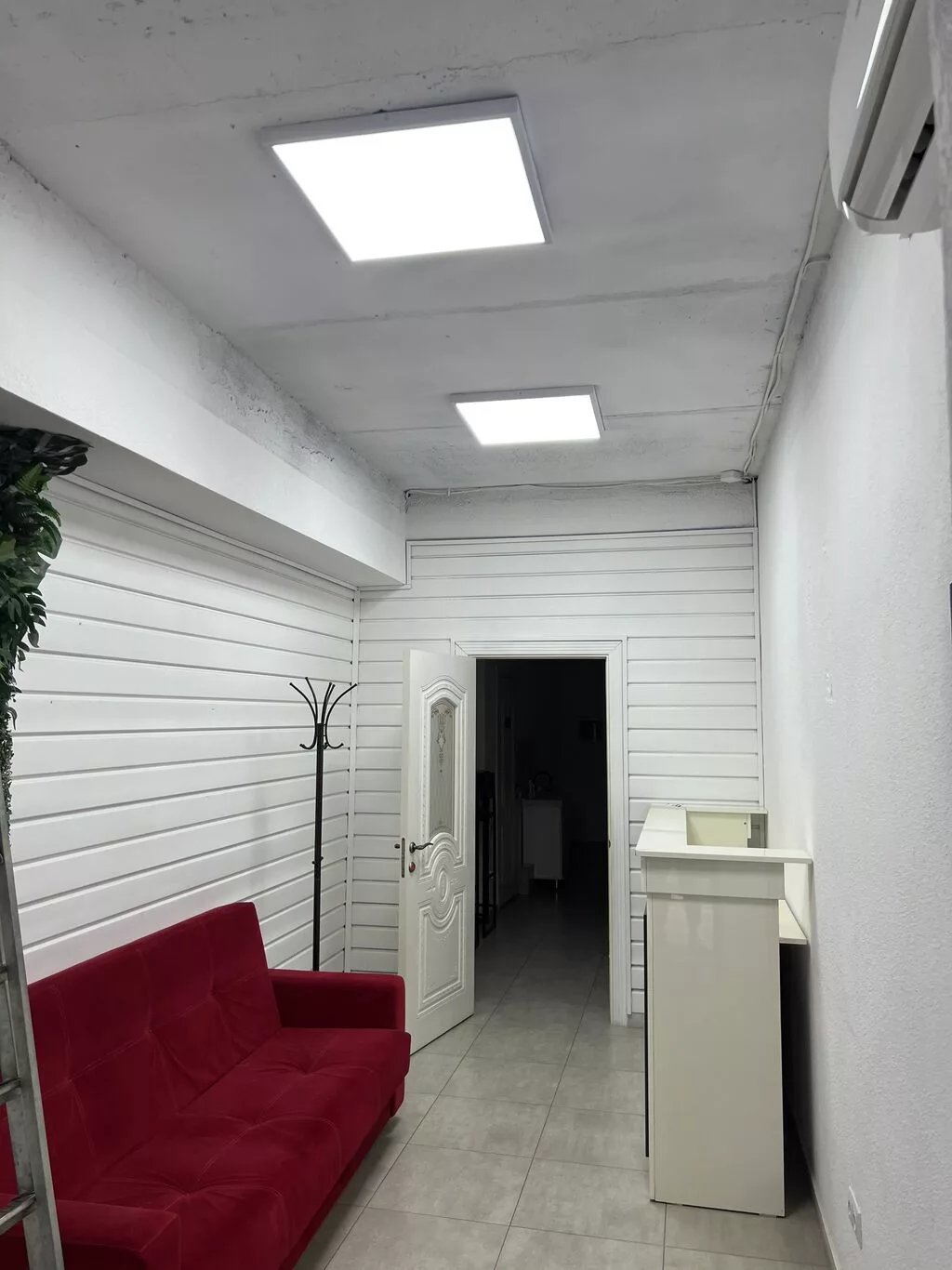 Продажа офисов 70 м², С ремонтом, Многоэтажное здание, 1 этаж