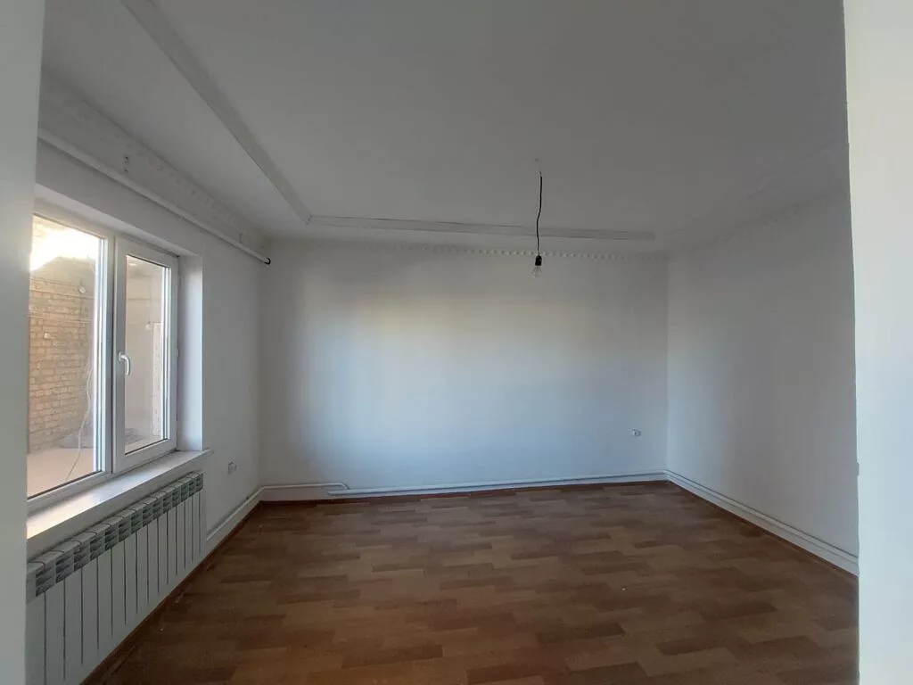 4 комнаты, 210 м², 4 соток, Джал