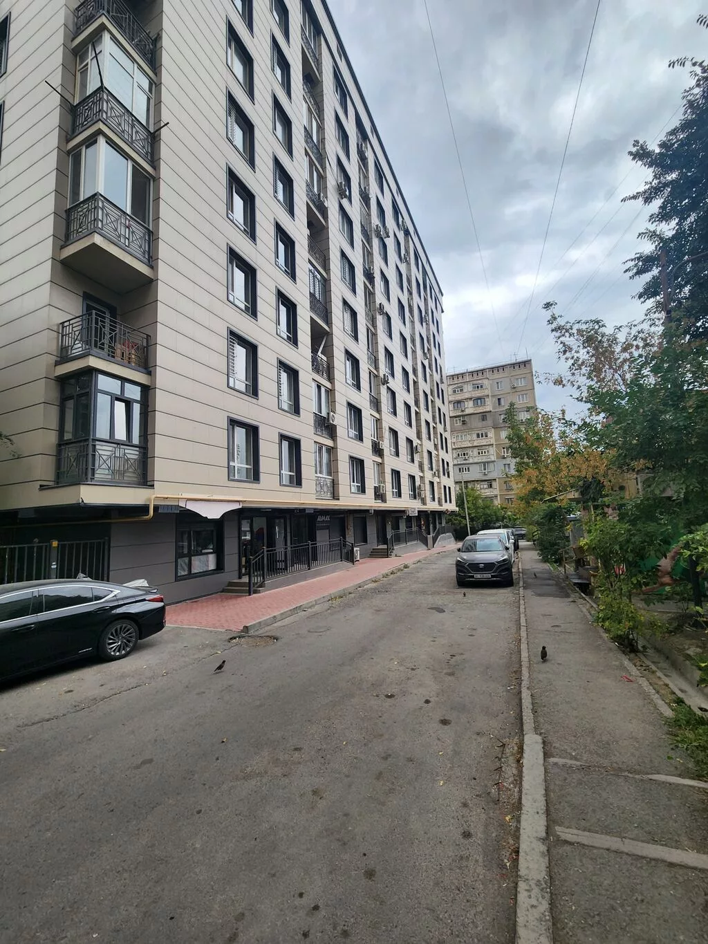 Продажа офисов 122 м², С ремонтом, Многоэтажное здание, 1 этаж