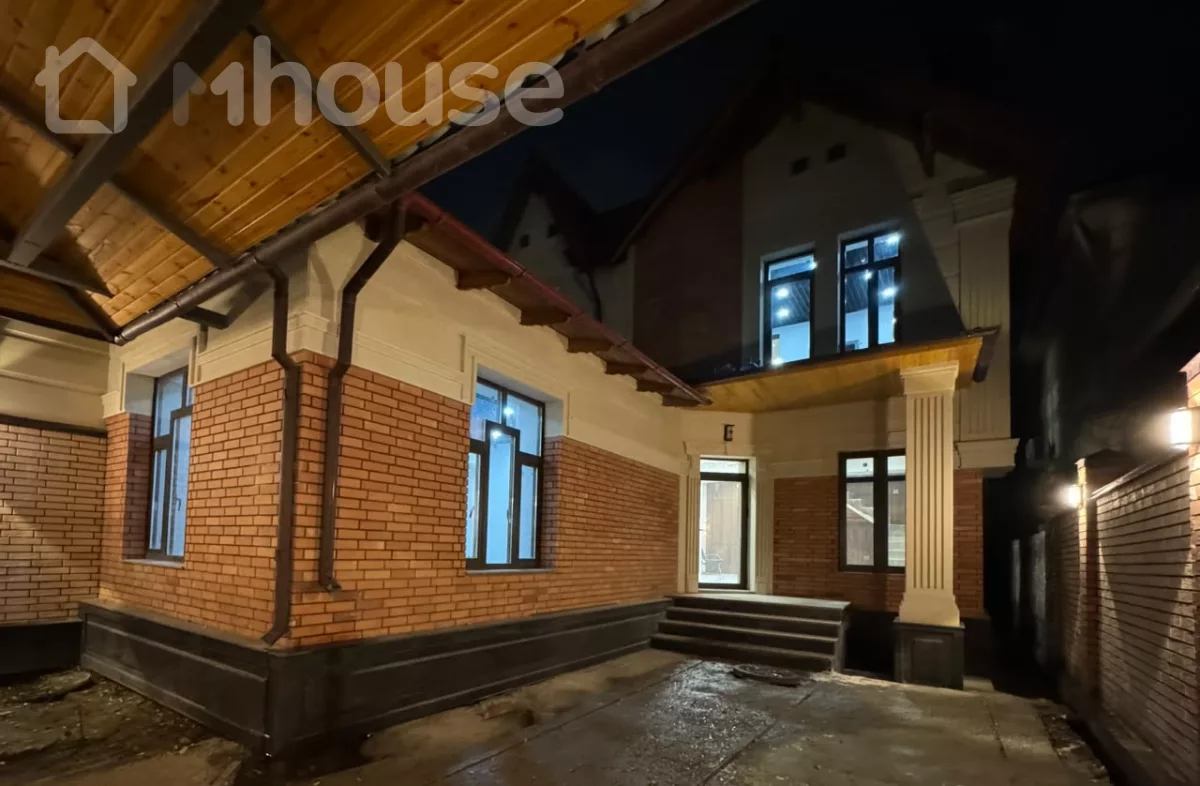 Продажа Дом, 6 и более: город Бишкек, 4 м-н — за 43 362 000 ⃀ — MHouse (house.kg)