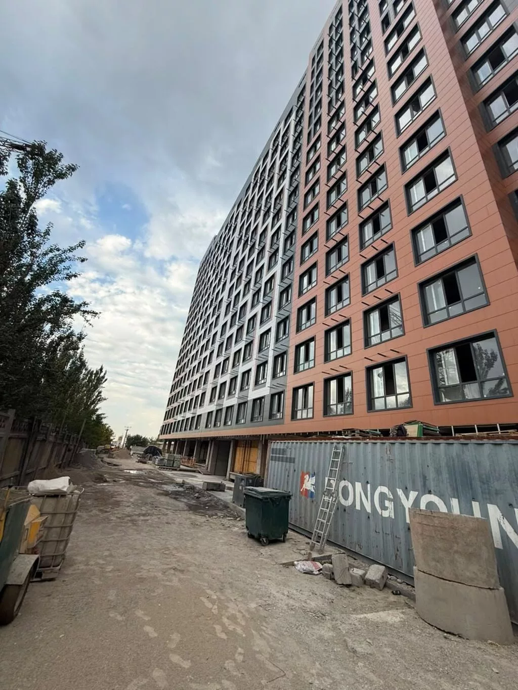 Строится, Элитка, 1 комната, 45 м²