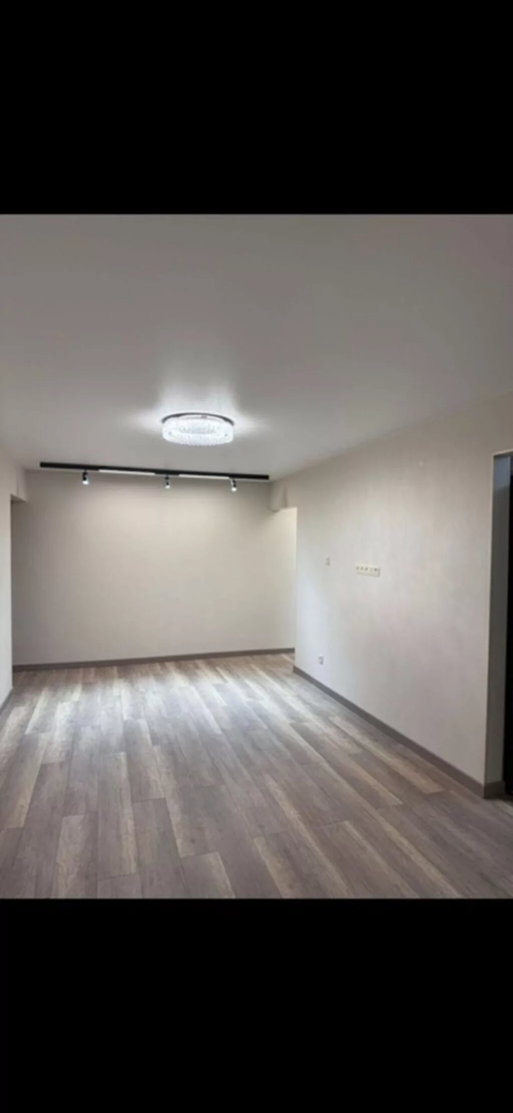 3 комнаты, 58 м², Юг-2 мкр 104 серия, 3 этаж, Евроремонт