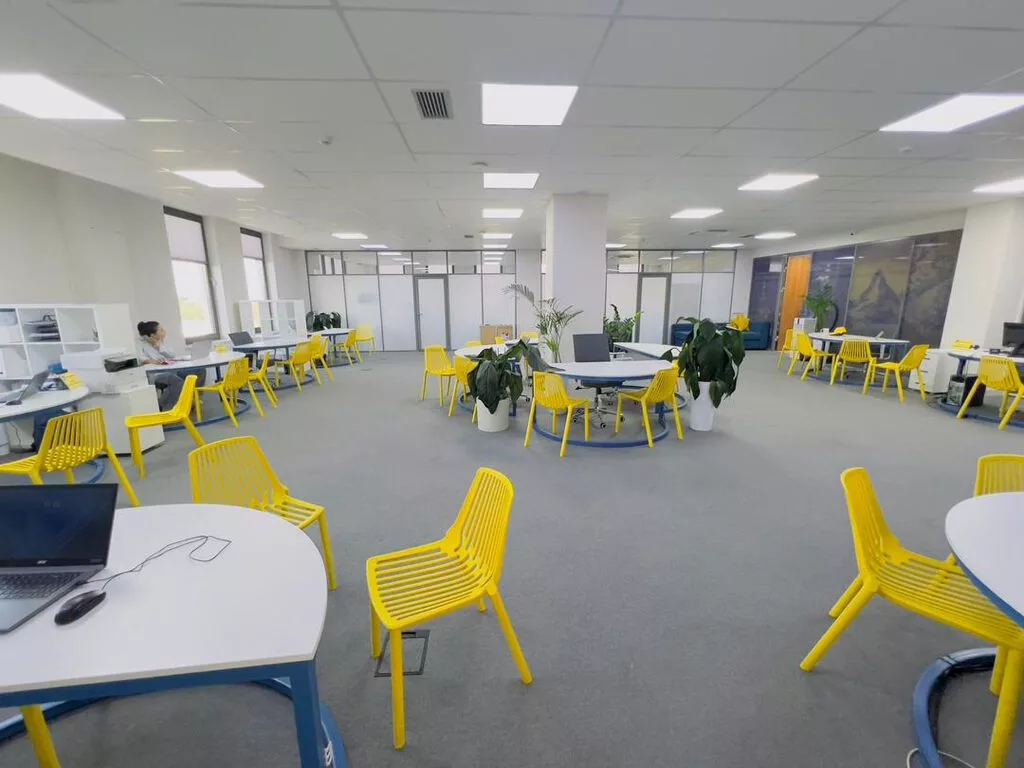 Сдаю Part of the office: 250 м², В бизнес центре, С ремонтом