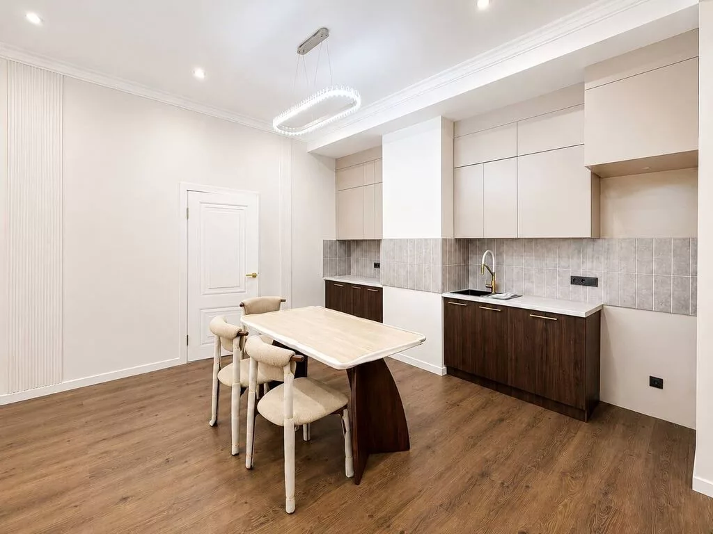 2 комнаты, 75 м², Южная Магистраль Элитка, 10 этаж, Евроремонт