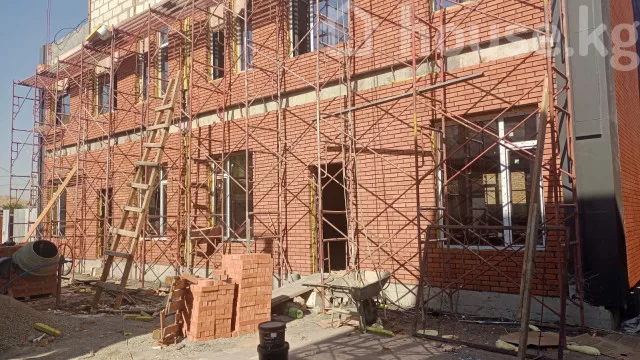 Продажа, дом, 6 и более-комн.: Чуйская область / Бишкек, город Бишкек, ж/м Ала-Арча 2 — за 19 707 750 сом