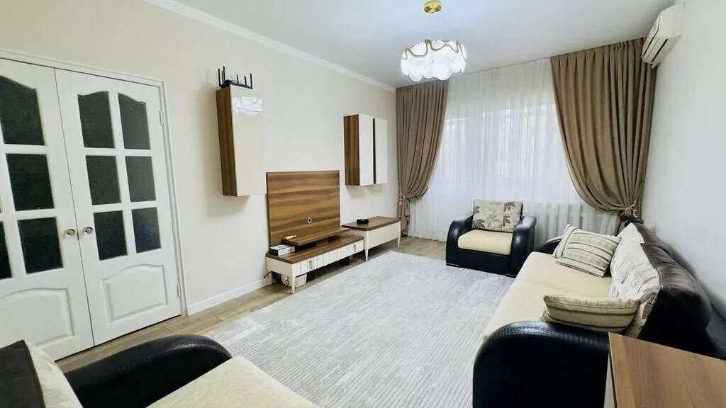 3 комнаты, 68 м², Академия Наук 106 серия, 2 этаж, Евроремонт