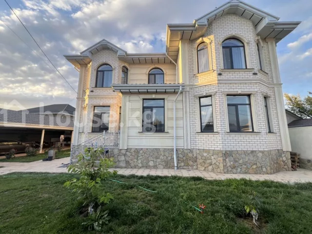 Продажа, дом, 6 и более-комн.: Чуйская область / Бишкек, город Бишкек, Арча-Бешик ж/м — за 35 040 000 сом