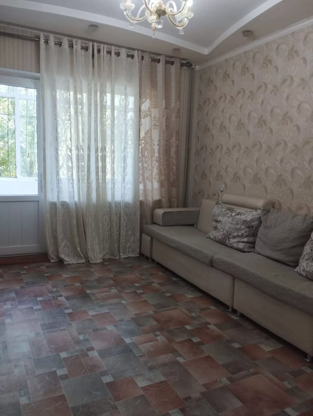 3 комнаты, 63 м², 2 этаж