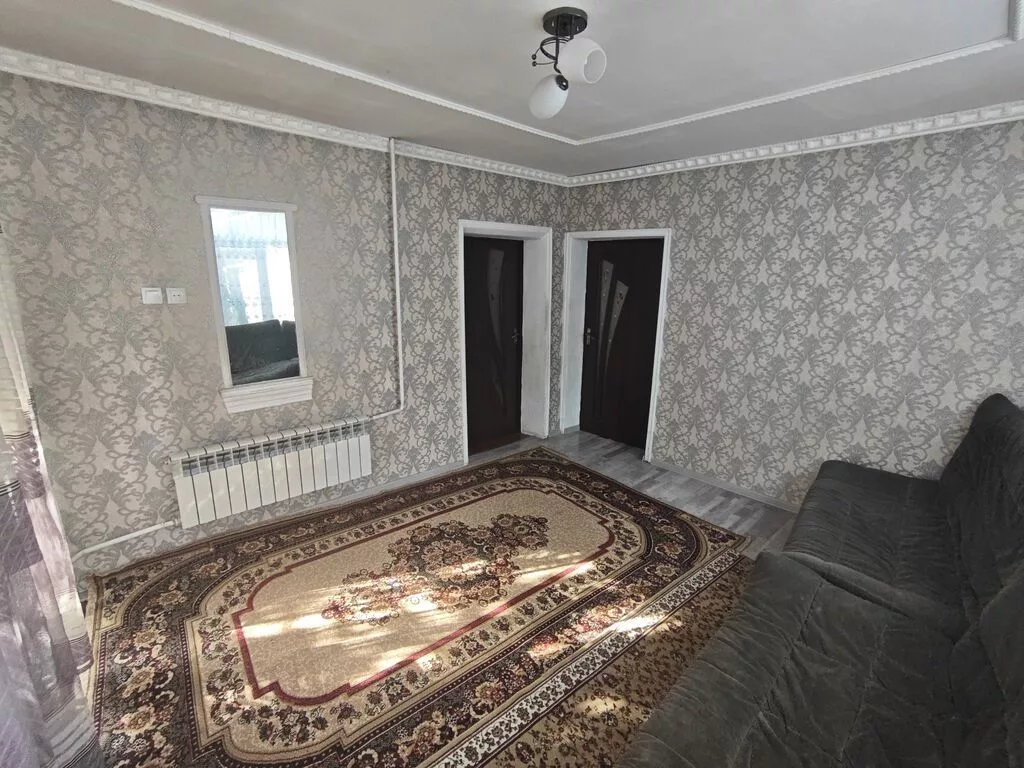 Продается дом в Джалал-Абаде,вся инфраструктура рядом, школа, детский