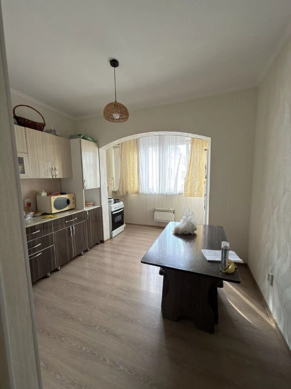 2 комнаты, 67 м², Солнечный мкр 106 серия улучшенная, 8 этаж, Евроремонт