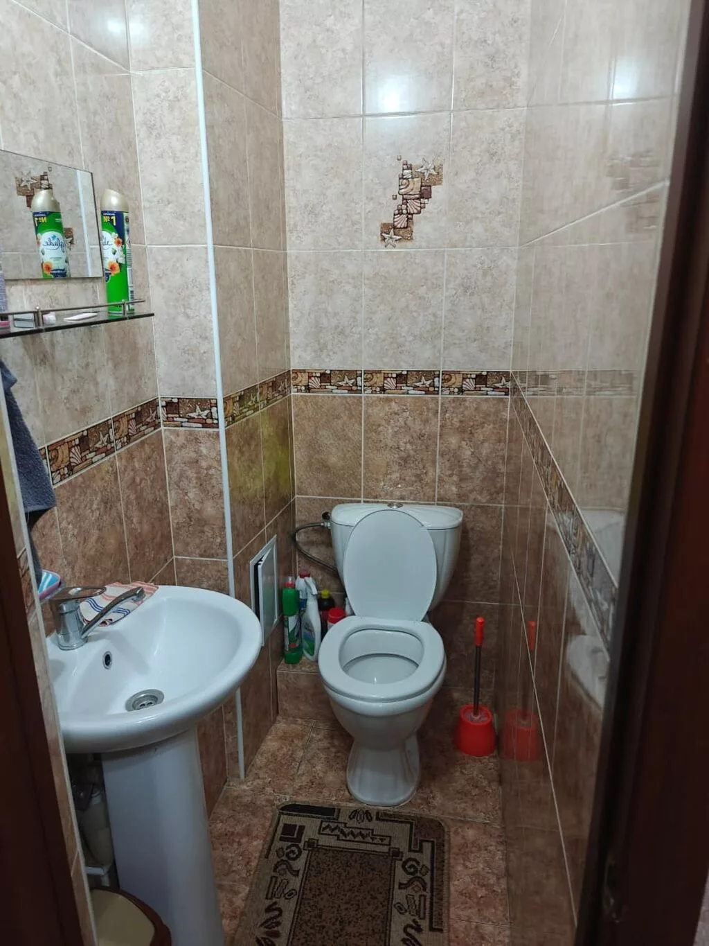 3 комнаты, 63 м², Аламединский рынок / базар Индивидуалка, 1 этаж