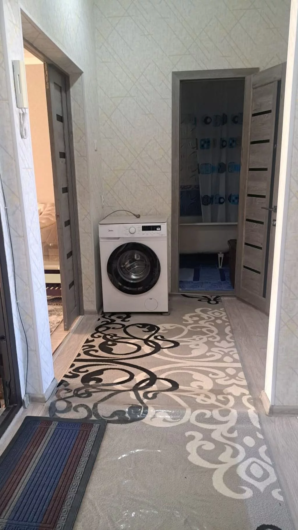 Сдаётся светлая 2‑комнатная квартира с отдельной кухней. Планировка и