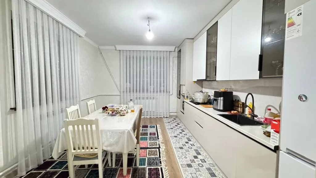 5 комнат, 140 м², 4 соток, Бишкек, Ак-Ордо 2 ж/м Собственник