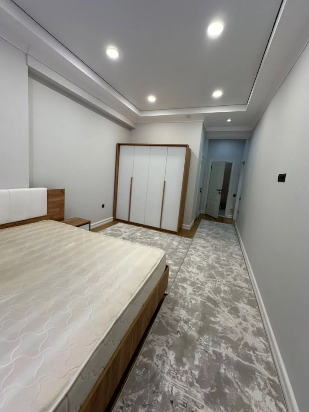 3 комнаты, 135 м², Нижний Джал (Джал-23) Элитка, 2 этаж, Дизайнерский ремонт