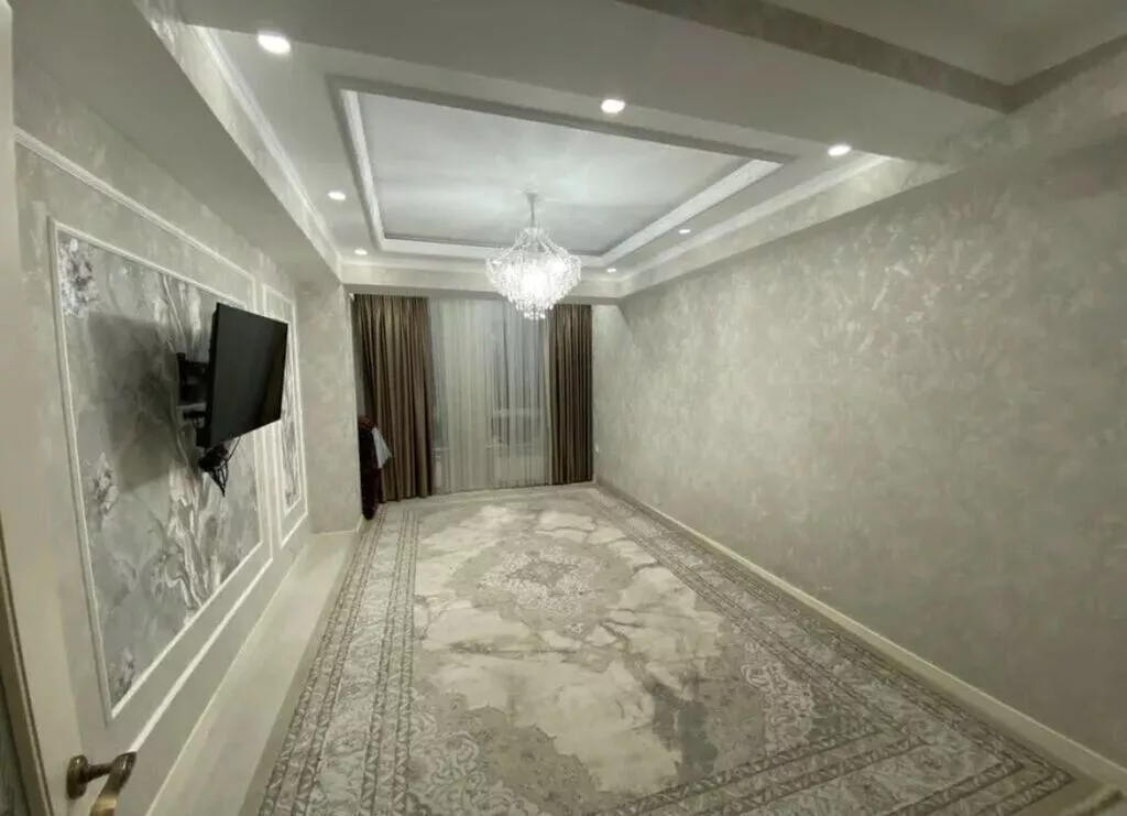 3 комнаты, 95 м², Кок-Жар мкр 106 серия улучшенная, 1 этаж, Евроремонт