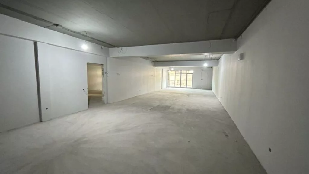 Сдаю The entire office: Сдаю Колл-центр, Нотариус, IT company, 300 м², В бизнес центре, С ремонтом, С отдельным входом, С отдельным сан узлом, With parking