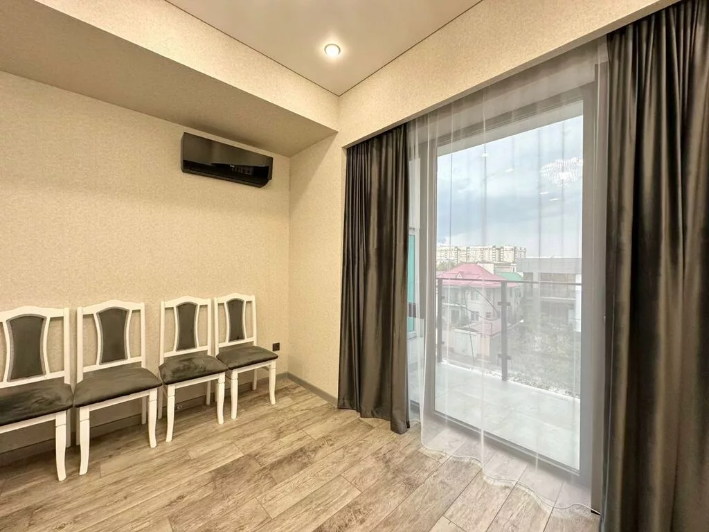For rent cozy 1 bedroom apartment . 70/1 Dzhunusalieva street. On the