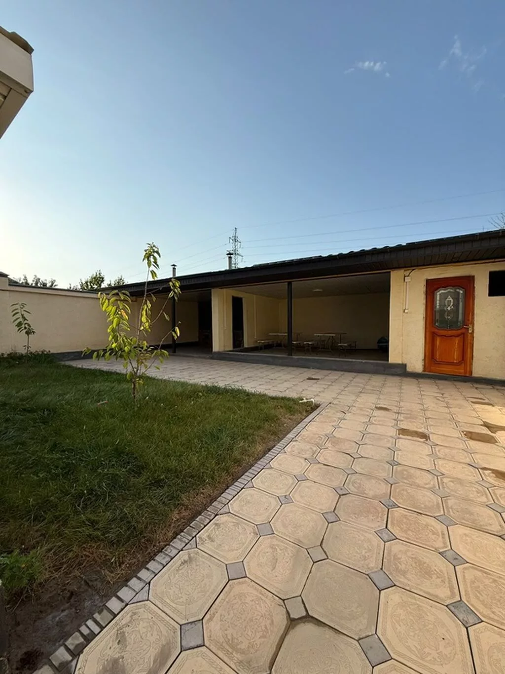 6 комнат и более, 241 м², 4 соток, Бишкек, Ынтымак ж/м Собственник
