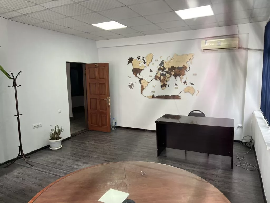 Сдается офис — 30 м² 📍 ул. Максима Горького, 1А/7 Ориентир: кафе