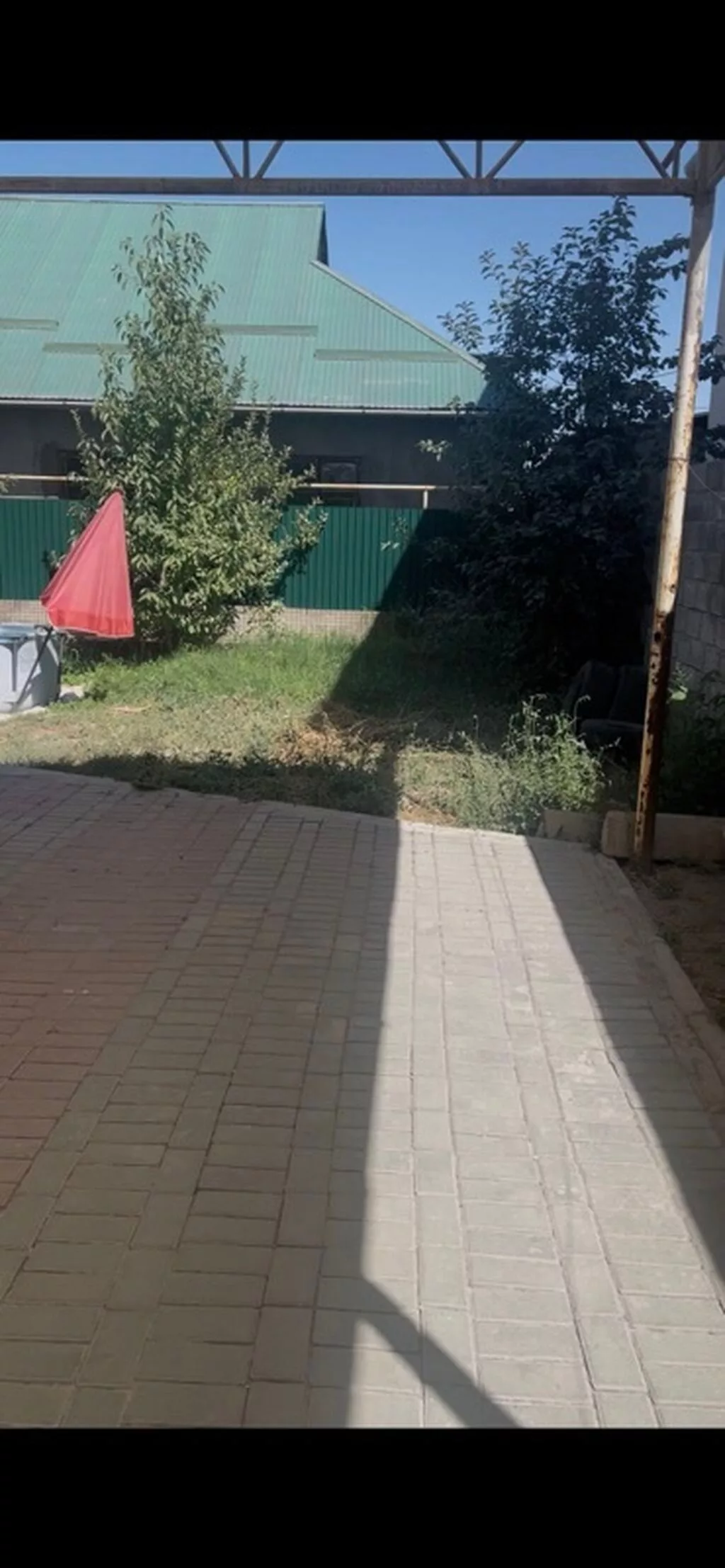 💰 Цена: 20 000 сом. 🧹 Скидка: Если ухаживаете за двором (уборка