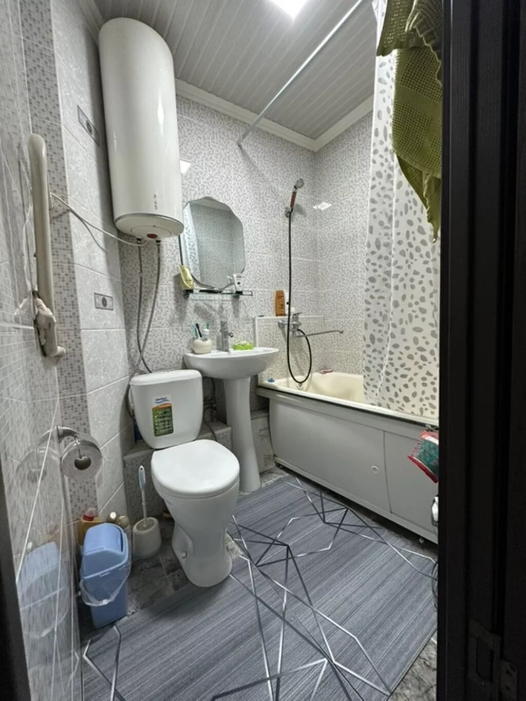 2 комнаты, 45 м², 3 мкр 104 серия, 1 этаж, Свежий ремонт