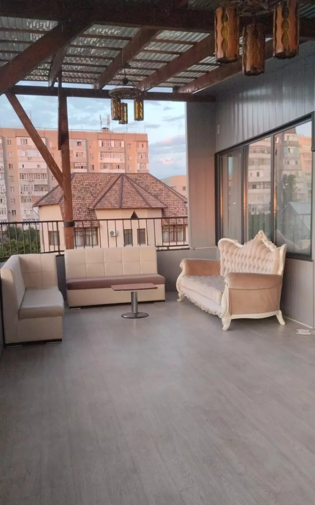 250 м², 5 комнат, 4 мкр