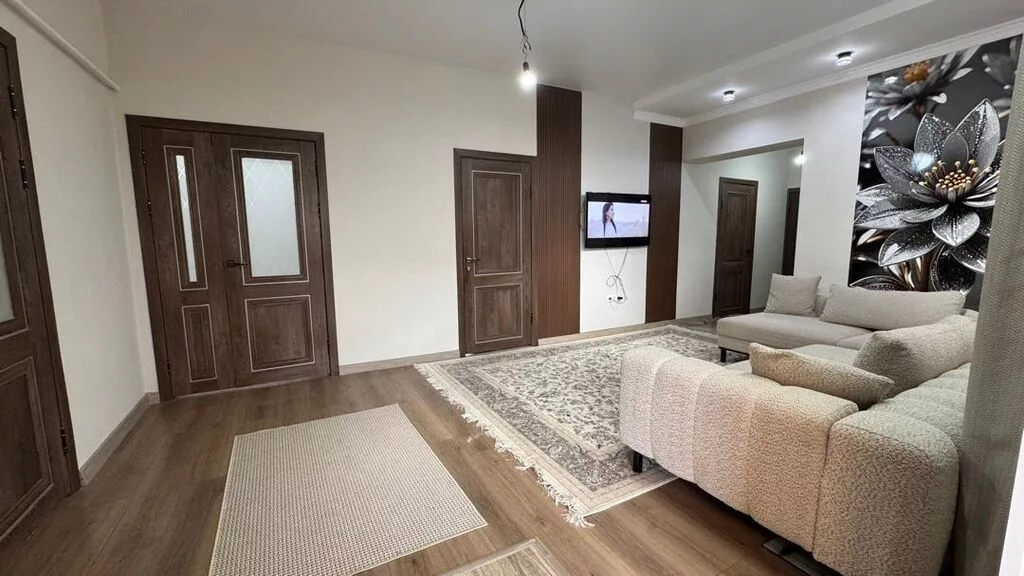 5 комнат, 140 м², 4 соток, Бишкек, Ак-Ордо 2 ж/м Собственник