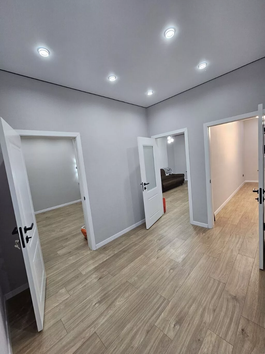 2 комнаты, 61 м², Пишпек Элитка, 6 этаж, Свежий ремонт