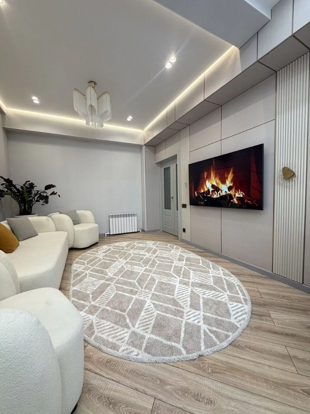 3 комнаты, 80 м², Золотой квадрат Элитка, 8 этаж, Дизайнерский ремонт