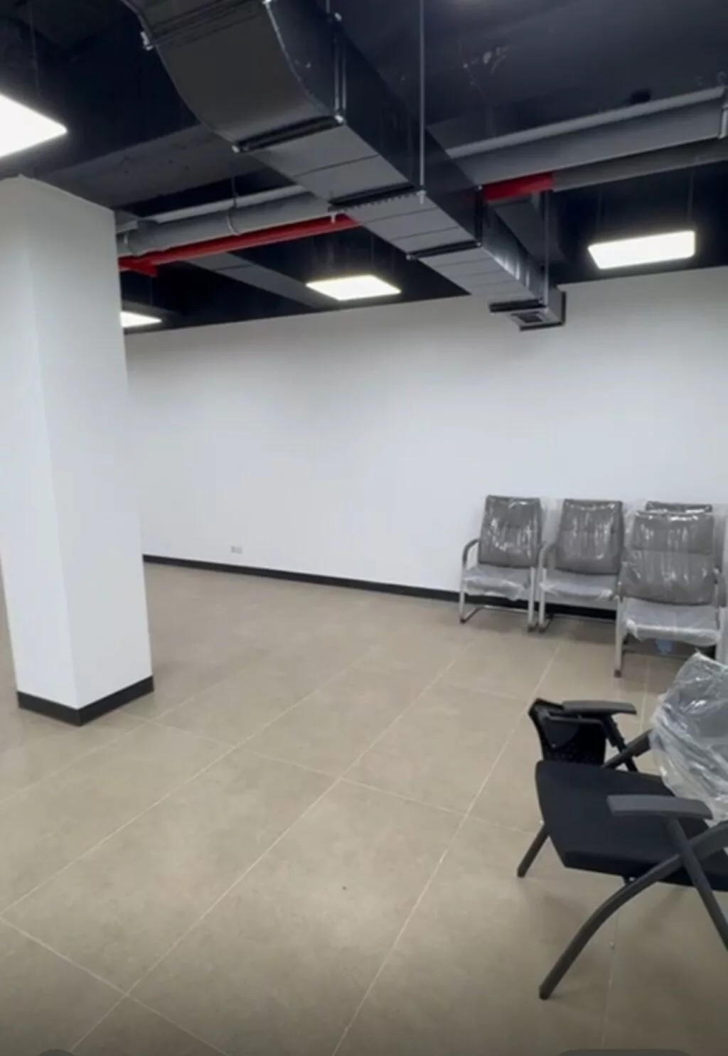 The entire office: Авиакасса, IT company, Колл-центр, 145 м², В бизнес центре, С ремонтом, 1 линия
