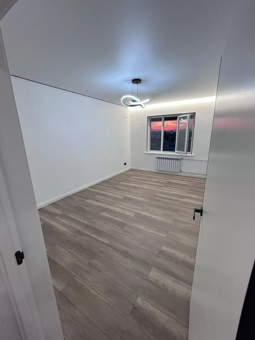 2 комнаты, 61 м², 9 мкр 106 серия, 8 этаж, Евроремонт