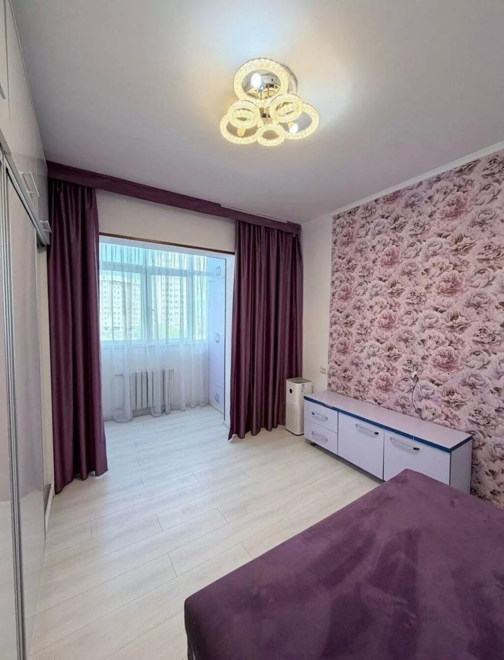 3 комнаты, 65 м², 12 мкр 105 серия, 3 этаж, Евроремонт