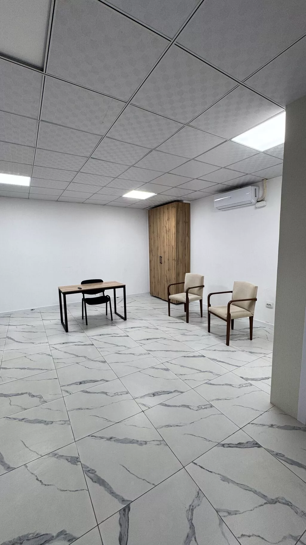 Аренда офисов, 50 м², В жилом комплексе, С отдельным входом, С отдельным сан узлом