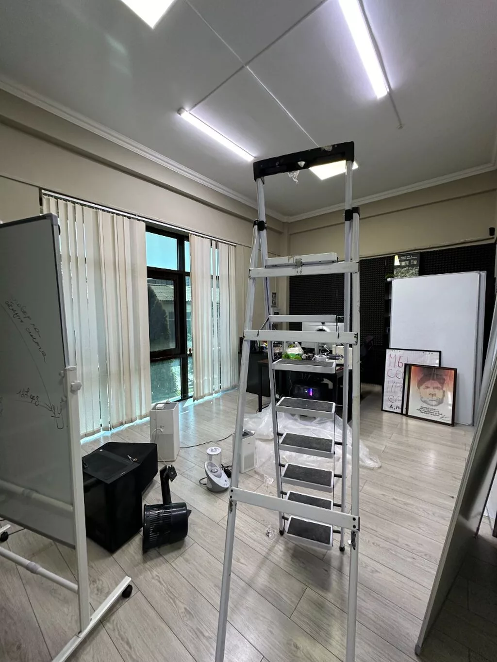 Аренда офисов, 274 м², В жилом комплексе, С отдельным входом, 1 линия, С отдельной кухней