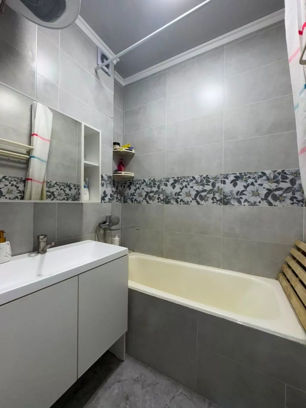 2 комнаты, 58 м², Тунгуч мкр 105 серия, 8 этаж, Косметический ремонт