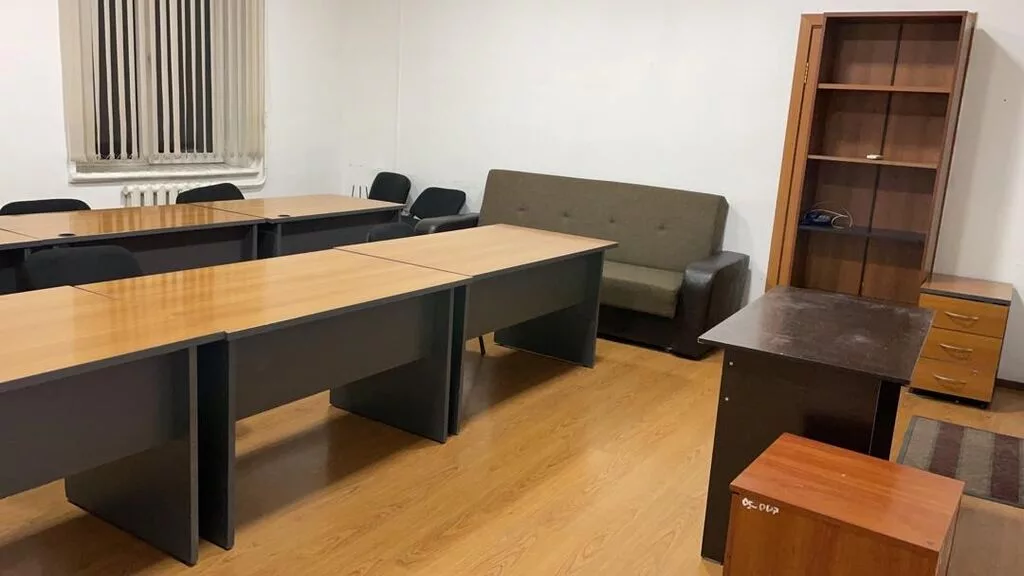 Сдаю офисы в центре Бишкека на первой линии. Минимум - 100 м2