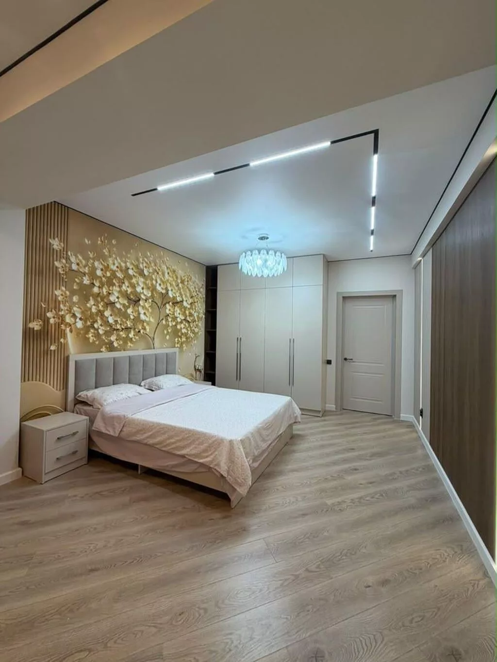 3 комнаты, 83 м², Элитка, 2 этаж, Дизайнерский ремонт