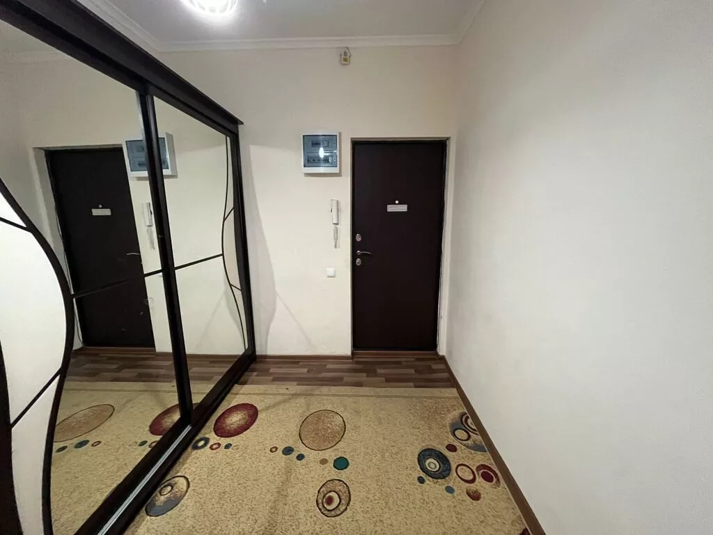 3 комнаты, 98 м², Кок-Жар ж/м 107 серия, 4 этаж, Свежий ремонт