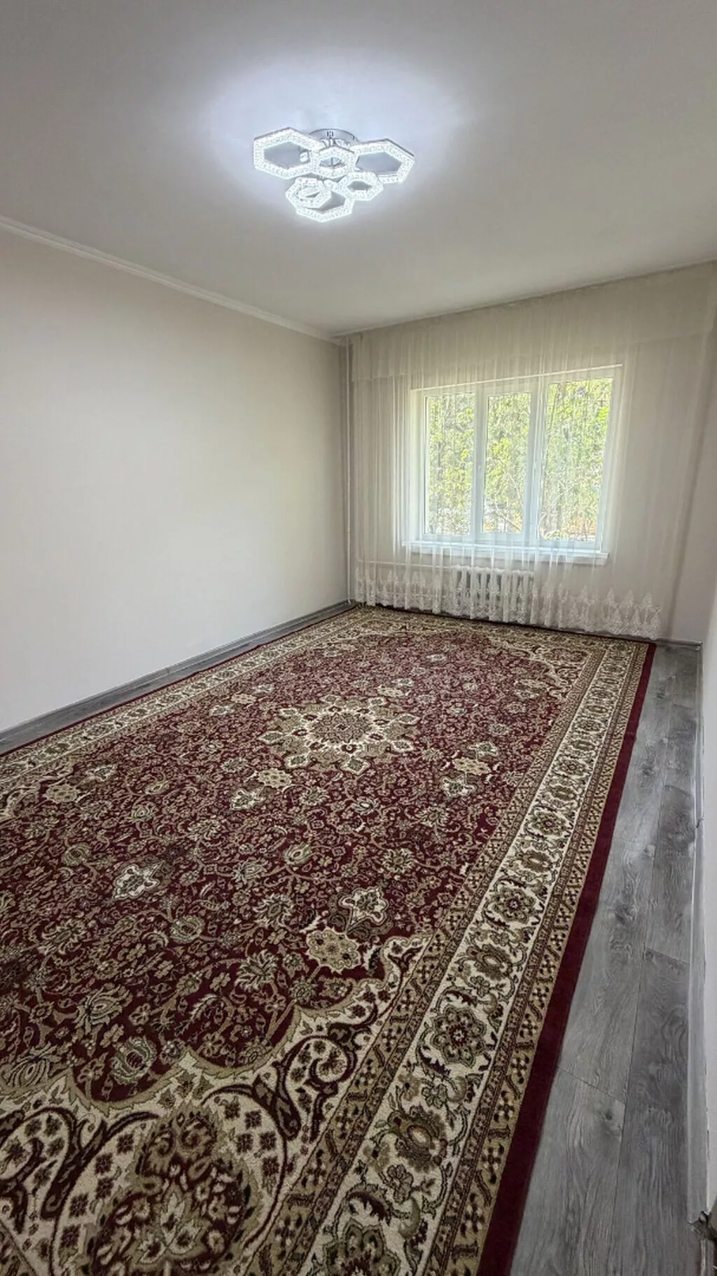 1 комната, 35 м², ул. Московская / Манаса (Белинка) 105 серия, 1 этаж, Евроремонт