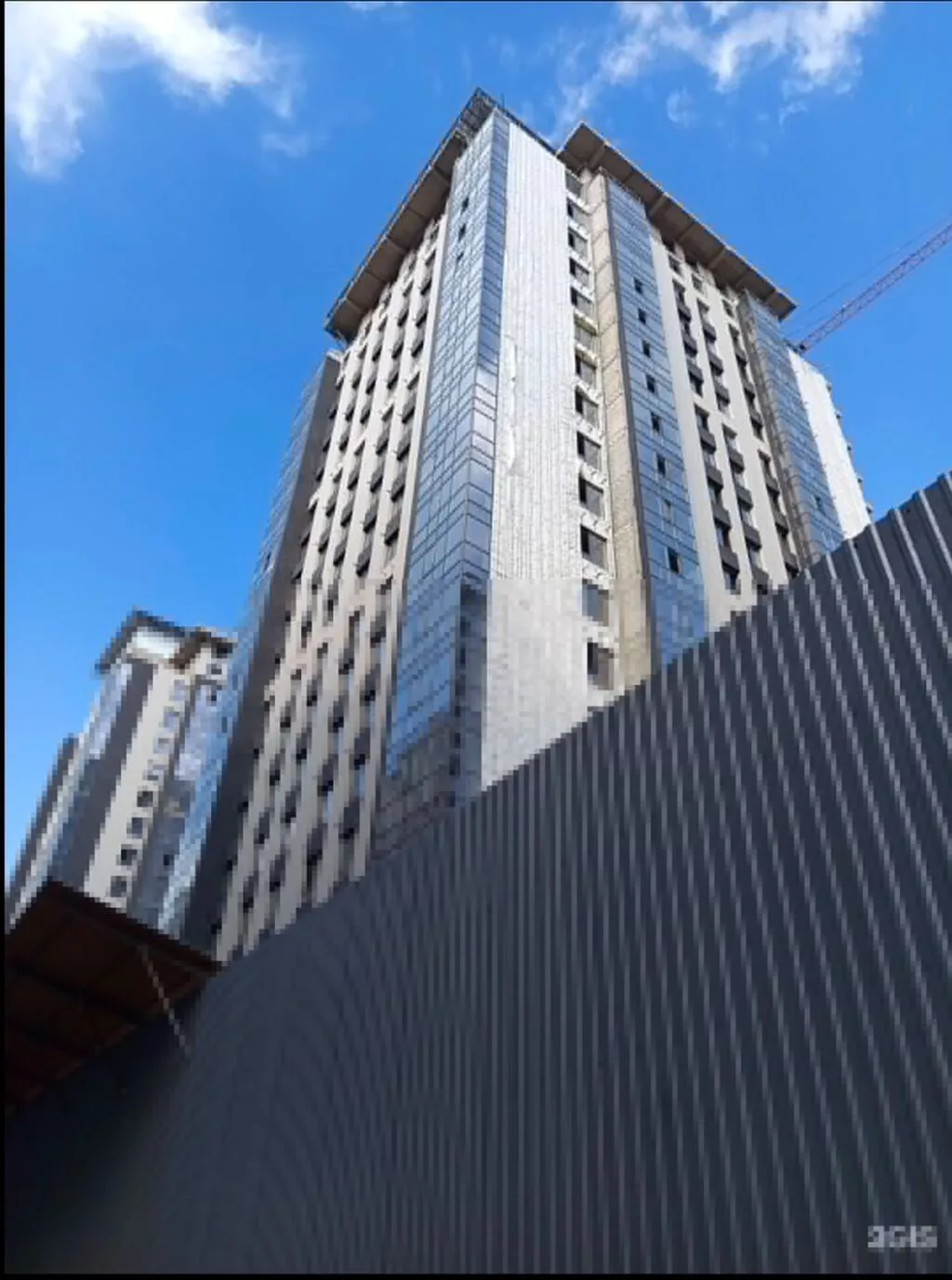 Строится, 3 комнаты, 123 м²
