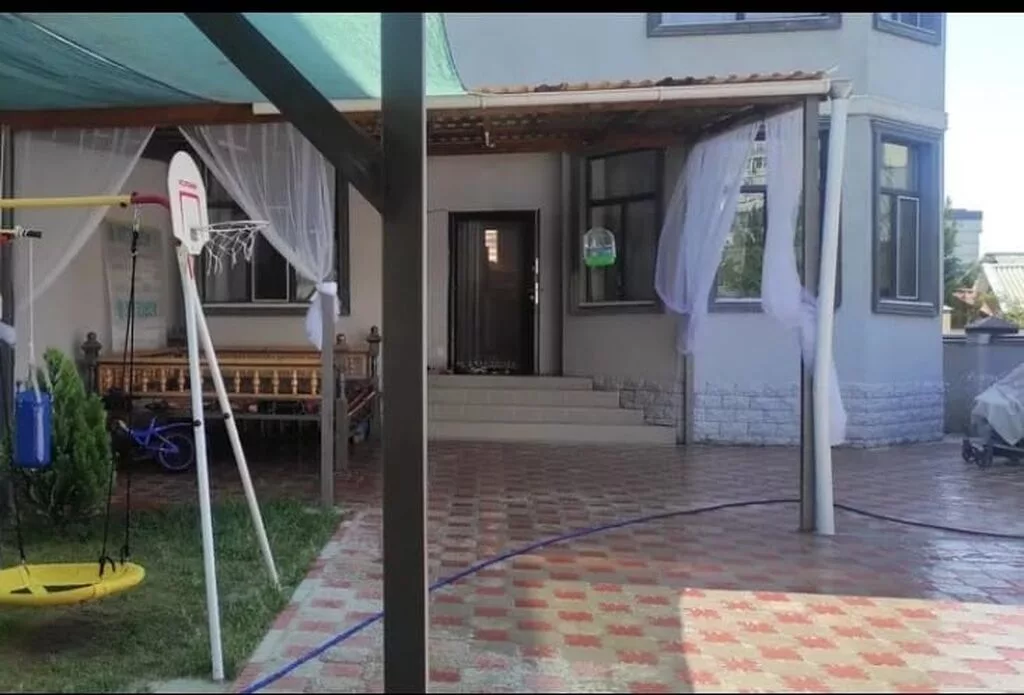 250 м², 5 комнат, 4 мкр