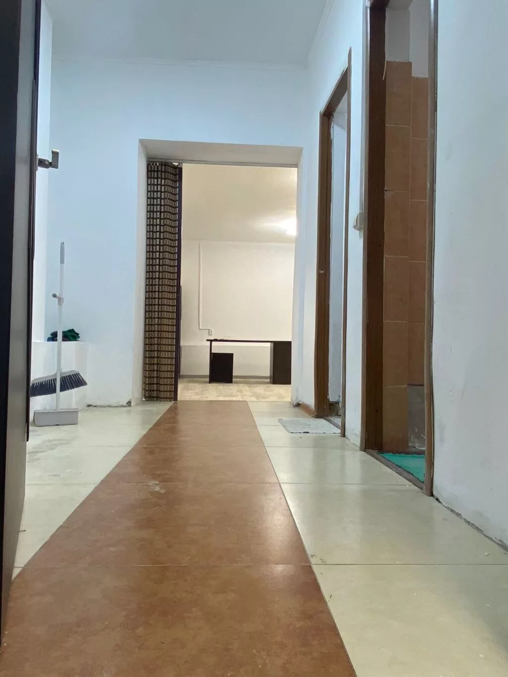 Сдаю The entire office: Сдаю Нотариус, Пункт выдачи заказов, Колл-центр, 105 м², В жилом комплексе, С отдельным входом, С отдельным сан узлом
