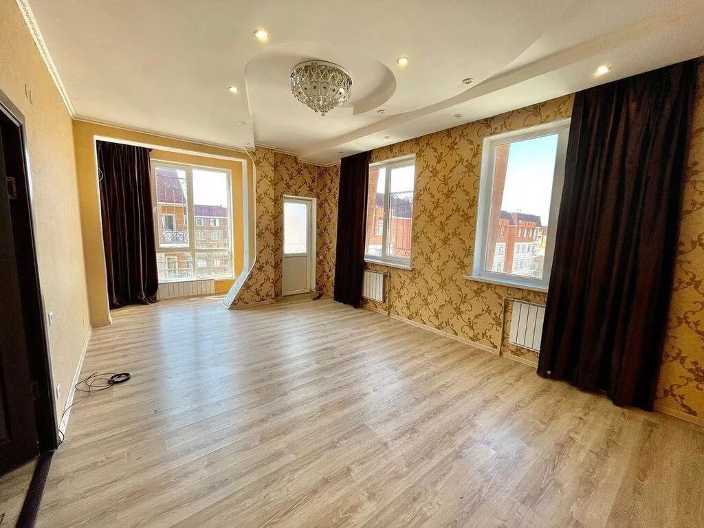 2 комнаты, 47 м², Восток-5 мкр 106 серия, 1 этаж