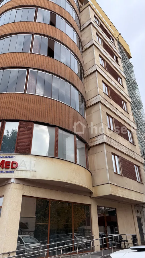 Продажа Коммерческая недвижимость: город Бишкек, Госрегистр — за 4 817 450 ⃀ — MHouse (house.kg)